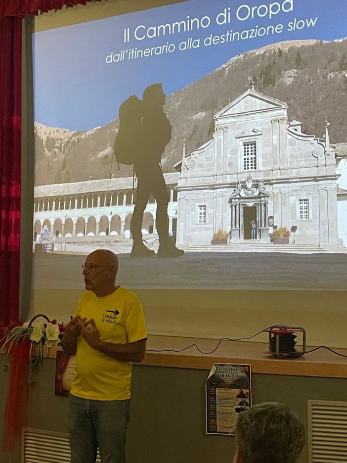 A Graglia si parla del Cammino di Oropa, una serata partecipata e piena di spunti per la crescita della comunità (foto dalla pagina Facebook di Cammino di Oropa) A Graglia si parla del Cammino di Oropa, una serata partecipata e piena di spunti per la crescita della comunità (foto dalla pagina Facebook di Cammino di Oropa)