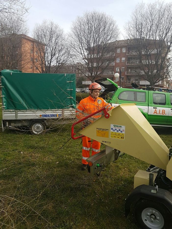 Alberi pericolanti al Parco dell'Oca, intervengono i volontari dell'AIB VIDEO
