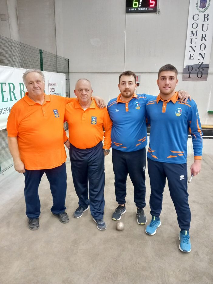 In maglia arancione i campioni Claudio Menti e Piergiorgio Rossetti - Foto Federbocce