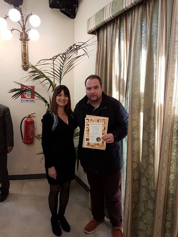 Il poeta biellese Luca Stecchi premiato a Milano Il poeta biellese Luca Stecchi premiato a Milano