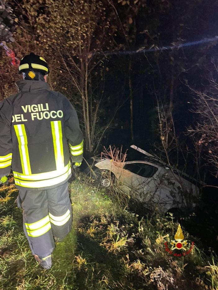 Da Varallo: Auto sbalzata fuori carreggiata dopo l'urto con un altro mezzo