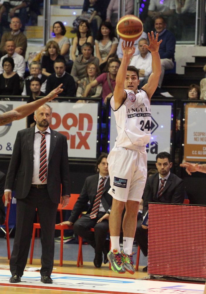 Basket - Verona ferma l'Angelico FOTOGALLERY