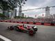 Ferrari, che confusione a Singapore: Leclerc 'spinge' Norris a muro in pit lane