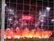 Fumogeni e fuochi d'artificio in campo, sospesa e rinviata Ajax-Groningen