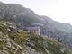 Il Rifugio Rivetti nella foto di Matteo Negro