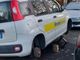 Torino: Con il cric rubano gli pneumatici e lasciano l'auto delle Poste sui mattoni