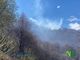 Valle Cervo, imponente incendio boschivo sopra Riabella