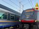 Treno in avaria alla periferia di Vercelli, 400 persone bloccate a bordo: disagi per i pendolari