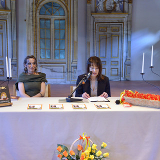 “Acrobazie di fuoco e di parole” per un importante anniversario, Claudia Ghirardello e Valentina Sparvieri