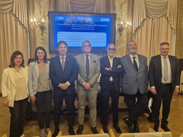 Aree di sviluppo dell’artigianato: prosegue il confronto tra Regione, associazioni ed enti locali Aree di sviluppo dell’artigianato: prosegue il confronto tra Regione, associazioni ed enti locali