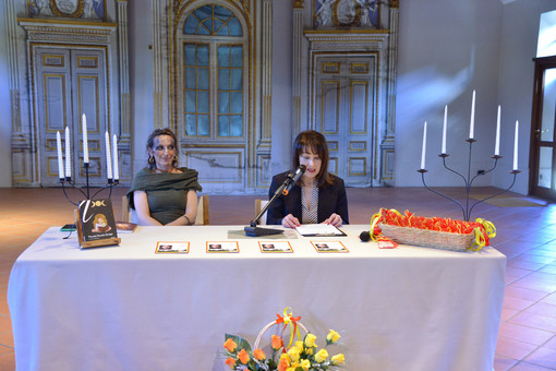 “Acrobazie di fuoco e di parole” per un importante anniversario, Claudia Ghiraldello e Valentina Sparvieri