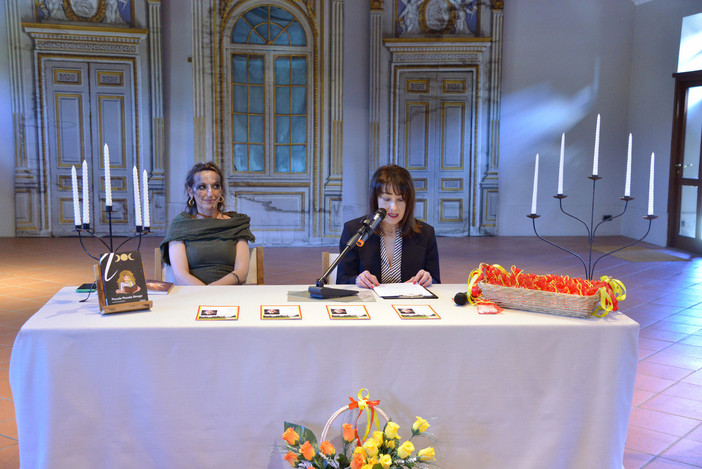 “Acrobazie di fuoco e di parole” per un importante anniversario, Claudia Ghiraldello e Valentina Sparvieri