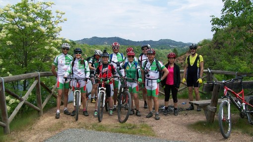 La Biella Mountain Bike Sport in Liguria per la campagna "Sport pulito" La Biella Mountain Bike Sport in Liguria per la campagna "Sport pulito"
