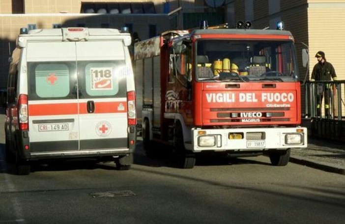 Principio d'incendio a Cossato, 5 persone in ospedale per sospetta intossicazione (foto di repertorio) Principio d'incendio a Cossato, 5 persone in ospedale per sospetta intossicazione (foto di repertorio)