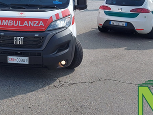Biella, schianto tra motorino e autocarro: ferito un giovane (foto di repertorio) Biella, schianto tra motorino e autocarro: ferito un giovane (foto di repertorio)