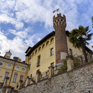 Al borgo di Castellengo  “Connessioni”, tra mostre, visite guidate e degustazioni