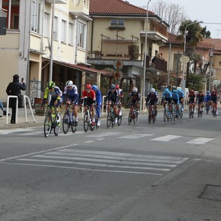 Ciclismo, emozionante passaggio della 103esima Milano-Torino da Cavaglià e Viverone, foto Chinea