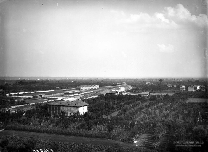 Com’era Biella nel 1939? La foto d'archivio dal campanile di San Paolo - Copyright 2026 Com’era Biella nel 1939? La foto d'archivio dal campanile di San Paolo - Copyright 2026