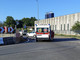 Cossato, incidente alla rotonda di Pratobello: giovane in bici soccorso dal 118