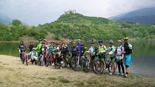 I bikers della Biella Mountain Bike Sport al Giro dei 5 Laghi del Canavese