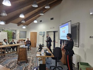 Truffe e reati predatori, i Carabinieri hanno incontrato la cittadinanza a Mottalciata FOTO Truffe e reati predatori, i Carabinieri hanno incontrato la cittadinanza a Mottalciata FOTO