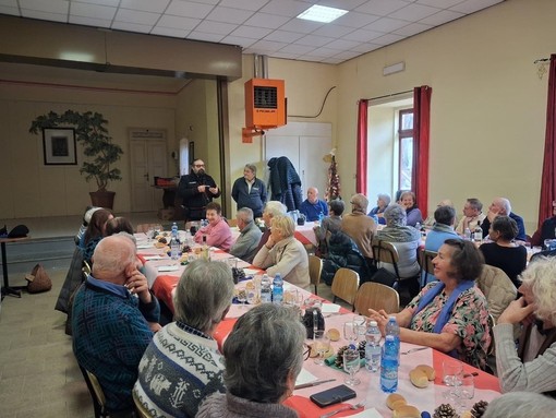Carabinieri a Zimone, nuovo incontro con la popolazione nel nome della sicurezza e prevenzione Carabinieri a Zimone, nuovo incontro con la popolazione nel nome della sicurezza e prevenzione