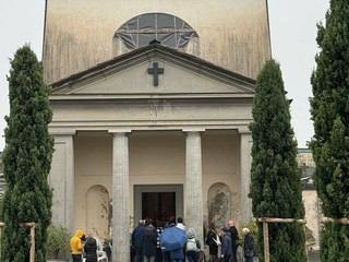 Biella, al Cimitero Urbano la Messa in memoria dei defunti, il Vescovo Farinella: "Il nostro destino è la vita eterna" FOTO Davide Finatti per newsbiella.it Biella, al Cimitero Urbano la Messa in memoria dei defunti, il Vescovo Farinella: "Il nostro destino è la vita eterna" FOTO Davide Finatti per newsbiella.it