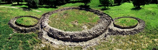 Un solco artistico che si (ri)traccia: si celebra il ventennale del Terzo Paradiso di San Servolo Un solco artistico che si (ri)traccia: si celebra il ventennale del Terzo Paradiso di San Servolo