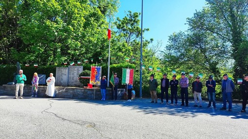 Valle San Nicolao celebra il 25 Aprile, presenti anche gli alunni delle scuole FOTO