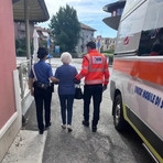 Biella, i Carabinieri assistono un'anziana in difficoltà