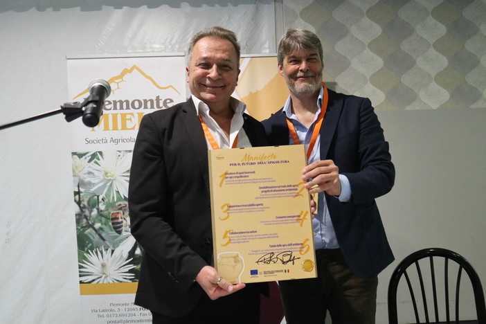 Mezzo secolo di dolcezza: Piemonte Miele festeggia 50 anni di storia [VIDEO E FOTO]