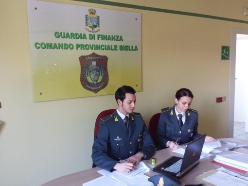 Fiamme Gialle: Scoperta maxi evasione fiscale Fiamme Gialle: Scoperta maxi evasione fiscale