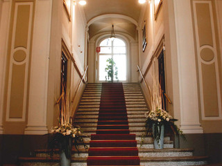 Ingresso a Palazzo Oropa foto copyright Roberto Marchisotti