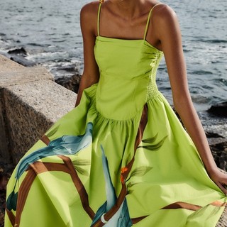 Matrimonio a settembre come vestirsi: idee per un outfit elegante e adatto alla stagione