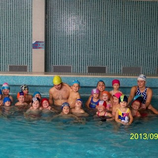 Tutti in acqua con i corsi Dynamic Sport Tutti in acqua con i corsi Dynamic Sport