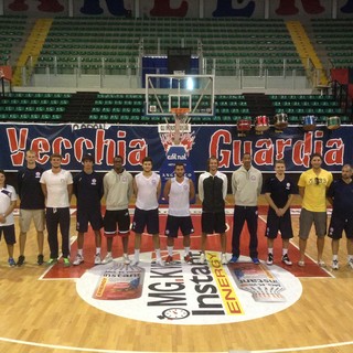 Fai canestro con i campioni dell'Angelico