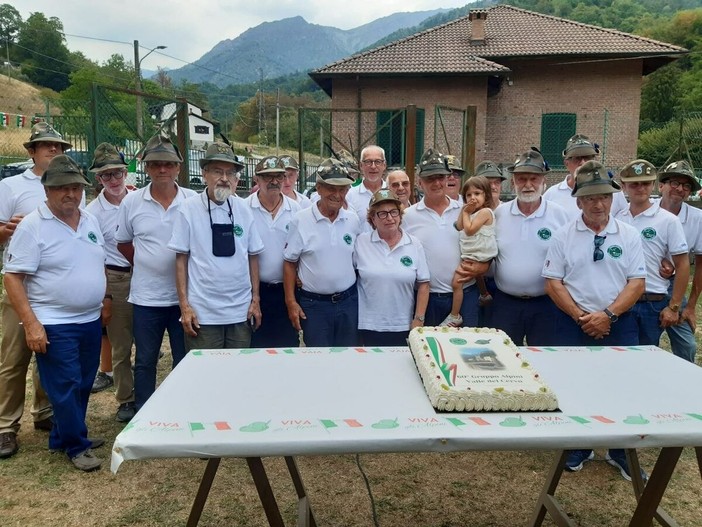 Gli Alpini Valle del Cervo festeggiano 60 anni di attività Gli Alpini Valle del Cervo festeggiano 60 anni di attività