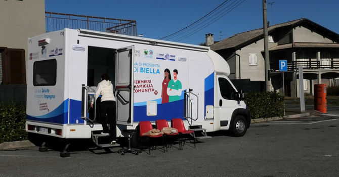 ASL Biella e INMP, il camper per la Medicina di Prossimità ha tagliato il traguardo con oltre 4.500 interventi su più di mille pazienti