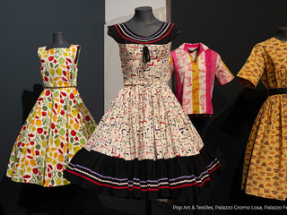 Andy Warhol a Biella: la mostra Pop Art &amp; Textiles tra opere iconiche e tessuti inediti