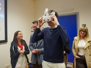 La gestione del dolore e dell'ansia con la realtà virtuale: è rivoluzione delle cure all’Ospedale di Biella