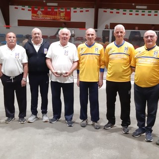 Le finaliste. da sinistra Jolly Club e Bocce Valdengo - Foto Federbocce Le finaliste. da sinistra Jolly Club e Bocce Valdengo - Foto Federbocce