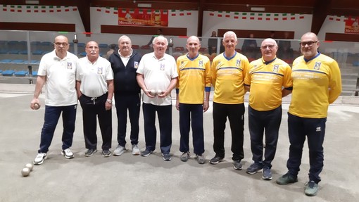 Le finaliste. da sinistra Jolly Club e Bocce Valdengo - Foto Federbocce