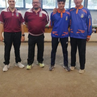 A destra in maglia azzurra Bevilacqua ed Algarotti di Valle Elvo - Foto Federbocce A destra in maglia azzurra Bevilacqua ed Algarotti di Valle Elvo - Foto Federbocce