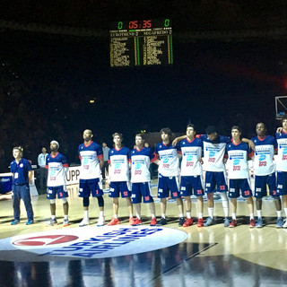 Basket: Il sindaco di Biella fa i complimenti all'Angelico, Cossato la premia