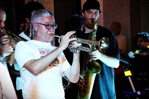 Biella Jazz Club celebra sessant’anni in Piazza Duomo Biella Jazz Club celebra sessant’anni in Piazza Duomo