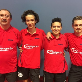 Il capitano Adrian Panaite con Simone Cagna, Vincenzo Carmona ed Eugenio Panzera