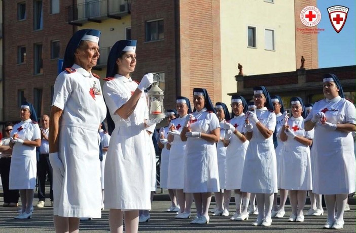 Nel Biellese cinque nuove Crocerossine: la consegna della lampada a Castellamonte