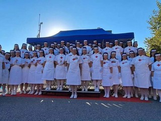 Nel Biellese cinque nuove Crocerossine: la consegna della lampada a Castellamonte - Foto dalla pagina Facebook CRI Biella