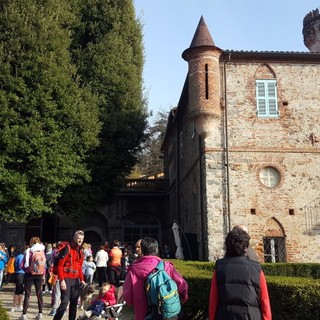 Vigliano: Solidarietà e benessere alla camminata in rosa