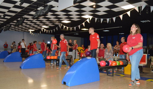 Croce Rossa Biella, insieme anche fuori dal servizio: bowling e giro pizza Croce Rossa Biella, insieme anche fuori dal servizio: bowling e giro pizza